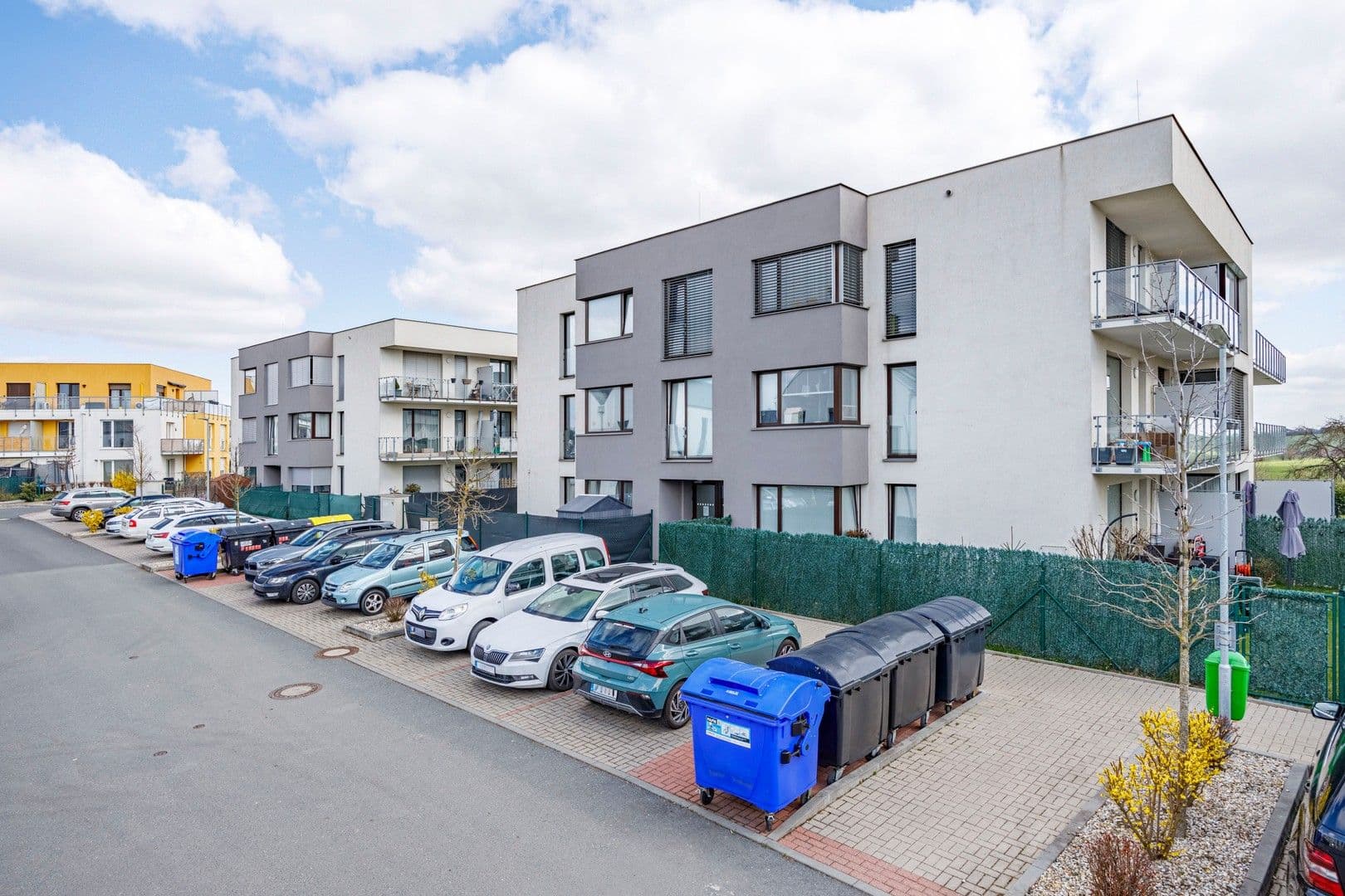 Prenájom bytu 1-izbový 34 m², Emy Destinové, Jinočany, Středočeský kraj Prenájom bytu 1-izbový 34 m², Emy Destinové, Jinočany, Středočeský kraj