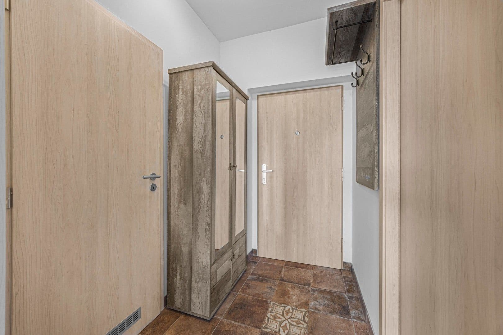 Prenájom bytu 1-izbový 34 m², Emy Destinové, Jinočany, Středočeský kraj Prenájom bytu 1-izbový 34 m², Emy Destinové, Jinočany, Středočeský kraj