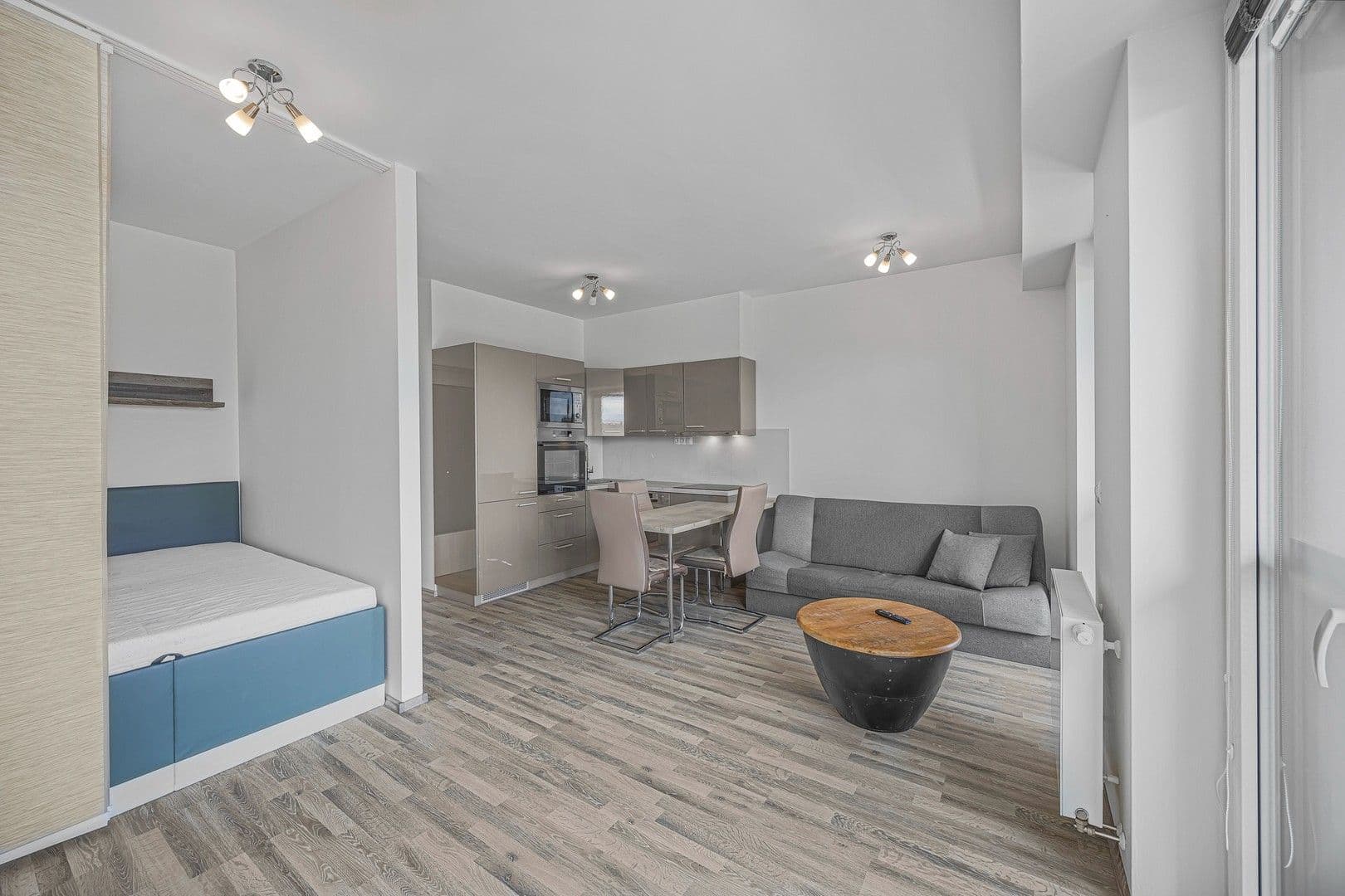 Prenájom bytu 1-izbový 34 m², Emy Destinové, Jinočany, Středočeský kraj Prenájom bytu 1-izbový 34 m², Emy Destinové, Jinočany, Středočeský kraj