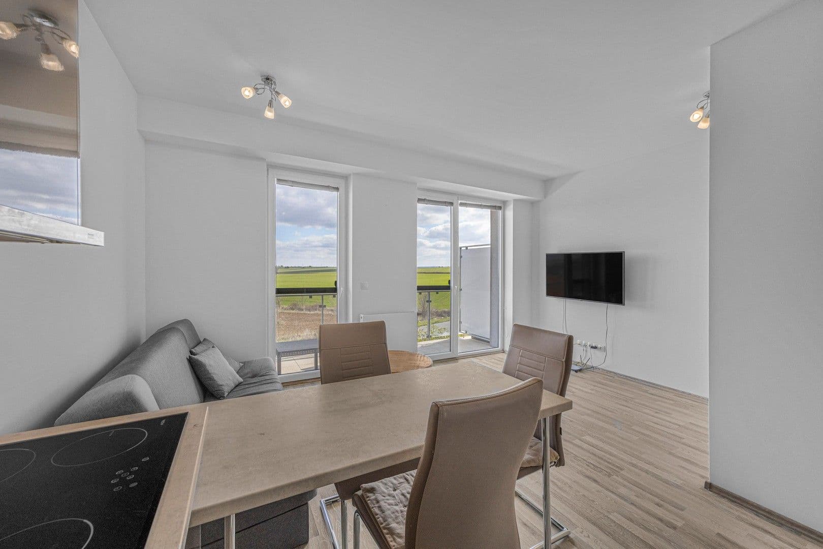 Prenájom bytu 1-izbový 34 m², Emy Destinové, Jinočany, Středočeský kraj Prenájom bytu 1-izbový 34 m², Emy Destinové, Jinočany, Středočeský kraj