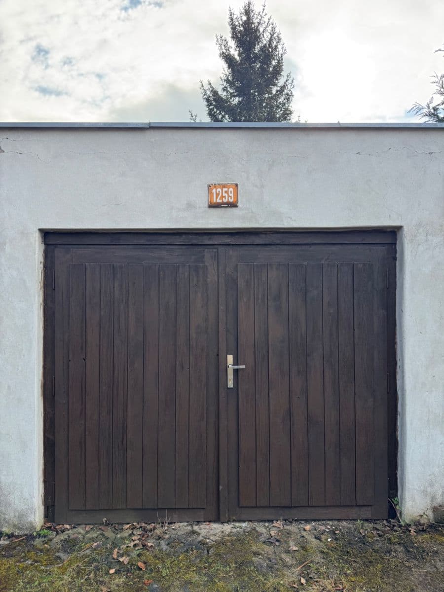 Prenájom garáže 19 m², Fr. Kloze, Kladno, Středočeský kraj Prenájom garáže 19 m², Fr. Kloze, Kladno, Středočeský kraj