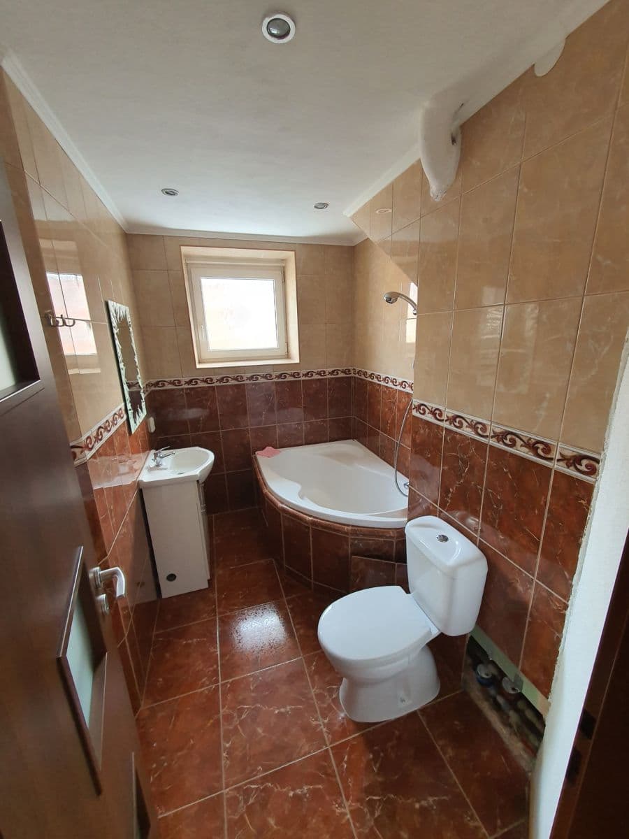 Prenájom bytu 2-izbový 50 m², Dlouhá, Horní Slavkov, Karlovarský kraj Prenájom bytu 2-izbový 50 m², Dlouhá, Horní Slavkov, Karlovarský kraj