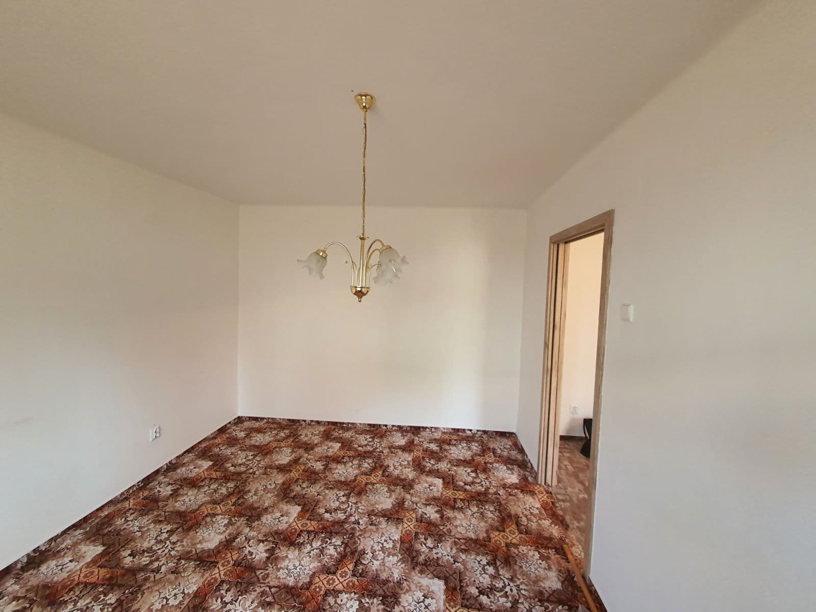 Prenájom bytu 2-izbový 50 m², Dlouhá, Horní Slavkov, Karlovarský kraj Prenájom bytu 2-izbový 50 m², Dlouhá, Horní Slavkov, Karlovarský kraj