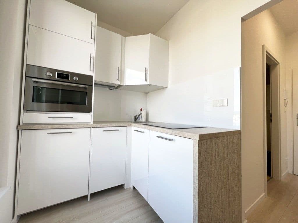 Prenájom bytu 1-izbový 23 m², Poděbradská, Praha, Praha Prenájom bytu 1-izbový 23 m², Poděbradská, Praha, Praha