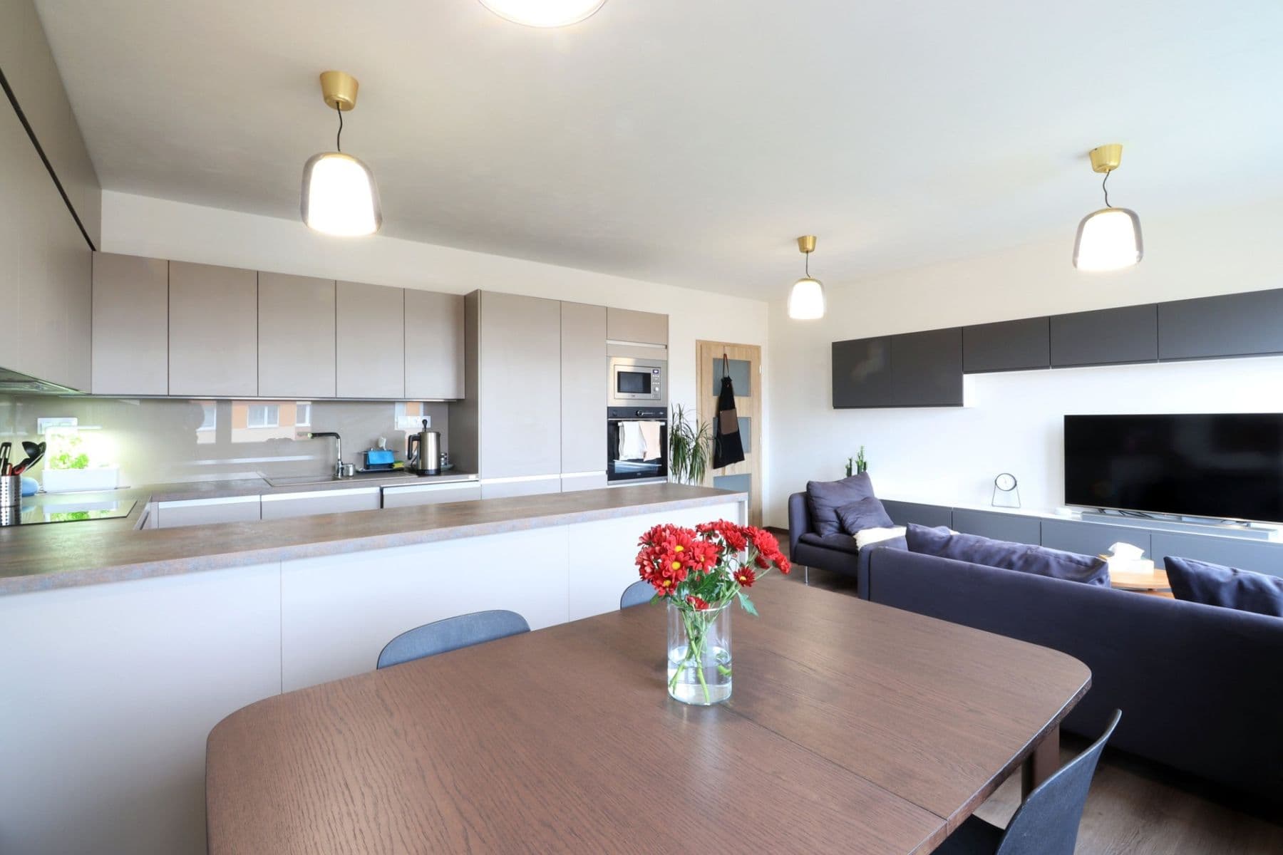 Prenájom bytu 3-izbový 68 m², Vokáčova, Praha, Praha Prenájom bytu 3-izbový 68 m², Vokáčova, Praha, Praha