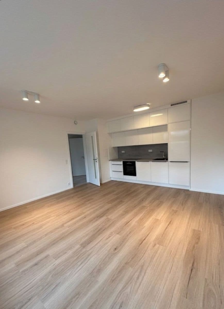 Prenájom bytu 2-izbový 52 m², Hodkovická, Praha, Praha Prenájom bytu 2-izbový 52 m², Hodkovická, Praha, Praha