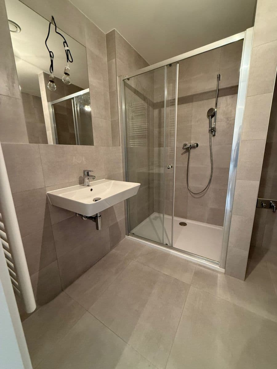 Prenájom bytu 2-izbový 52 m², Hodkovická, Praha, Praha Prenájom bytu 2-izbový 52 m², Hodkovická, Praha, Praha