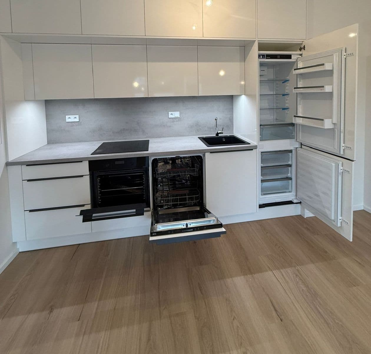 Prenájom bytu 2-izbový 52 m², Hodkovická, Praha, Praha Prenájom bytu 2-izbový 52 m², Hodkovická, Praha, Praha