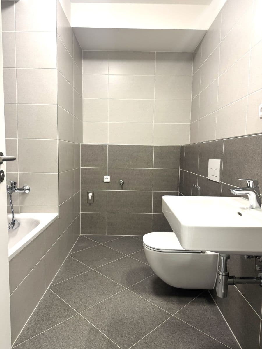 Prenájom bytu 2-izbový 50 m², Honzíkova, Praha, Praha Prenájom bytu 2-izbový 50 m², Honzíkova, Praha, Praha