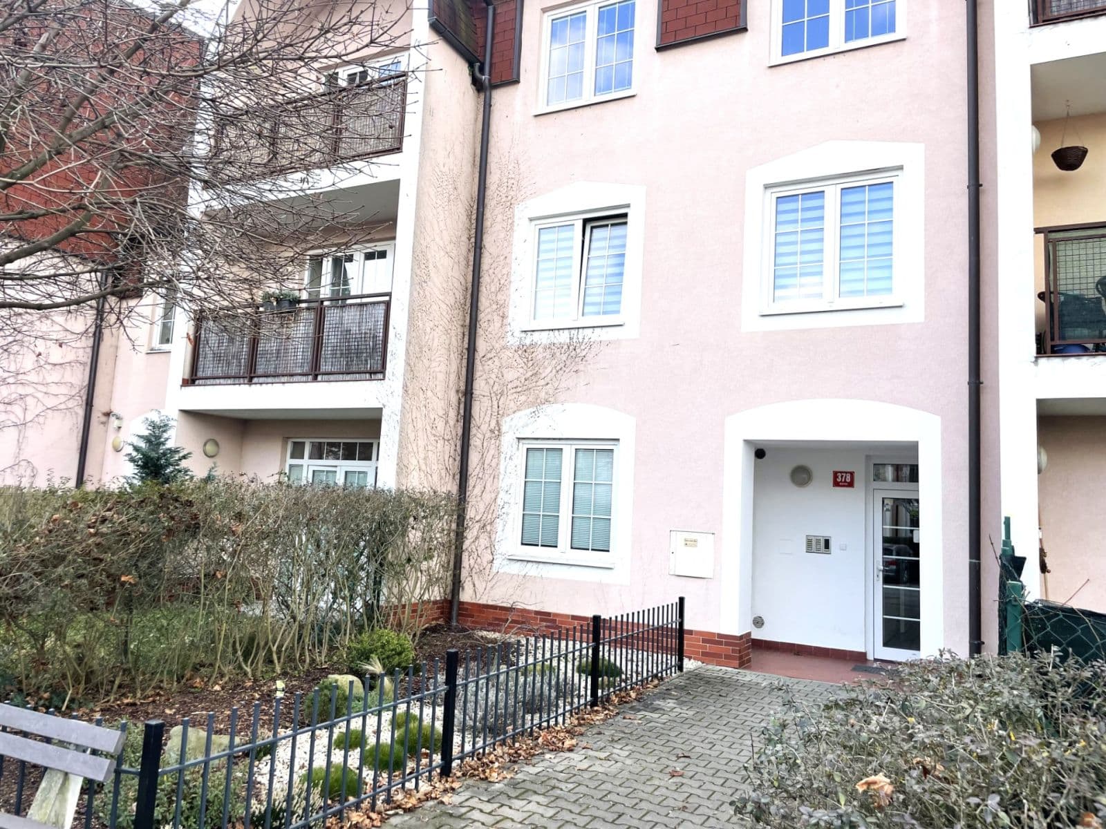 Predaj bytu 1-izbový 45 m², Ve Stromkách, Vestec, Středočeský kraj Predaj bytu 1-izbový 45 m², Ve Stromkách, Vestec, Středočeský kraj