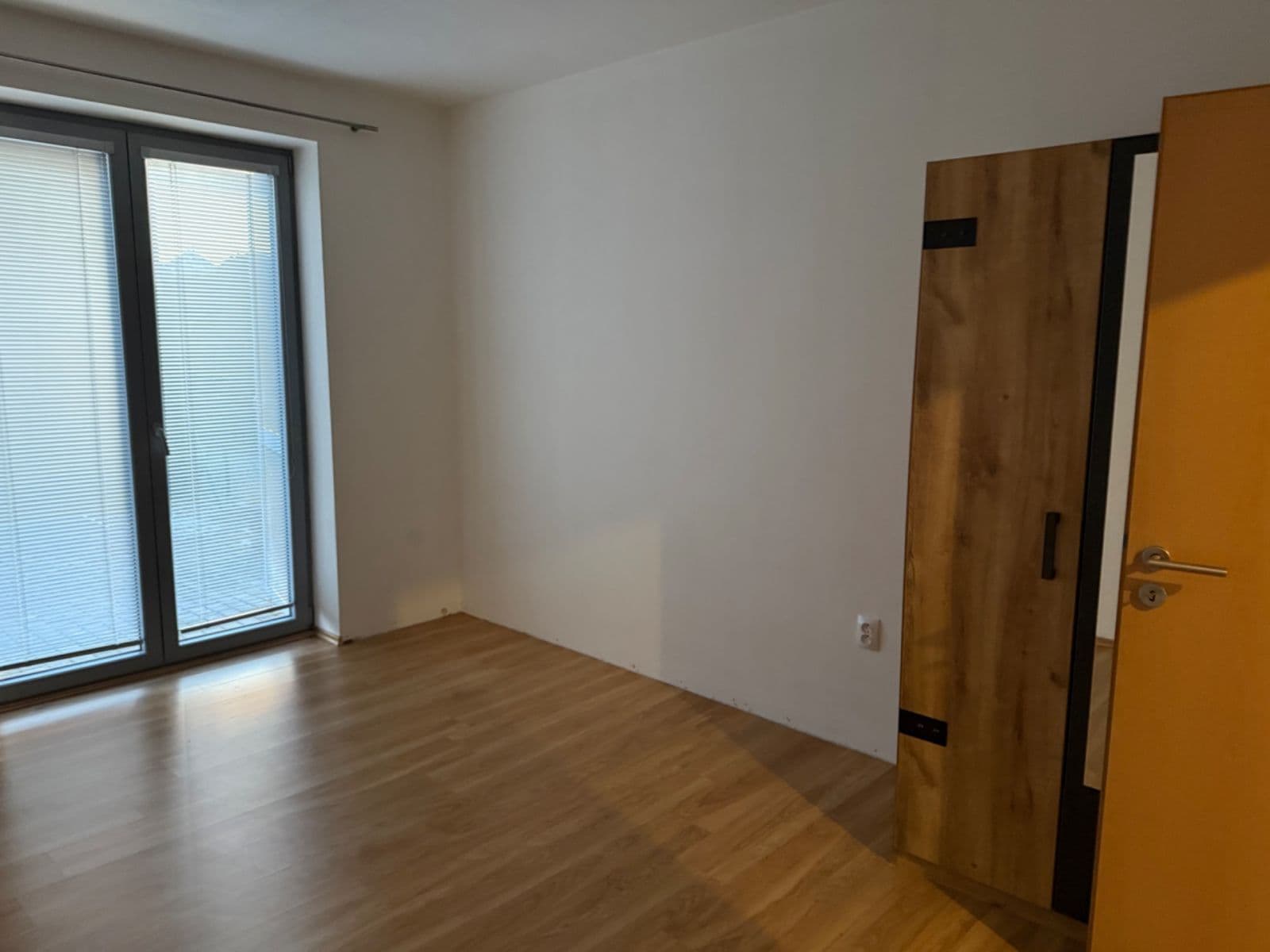 Prenájom bytu 3-izbový 70 m², Nezamyslova, Písek, Jihočeský kraj Prenájom bytu 3-izbový 70 m², Nezamyslova, Písek, Jihočeský kraj