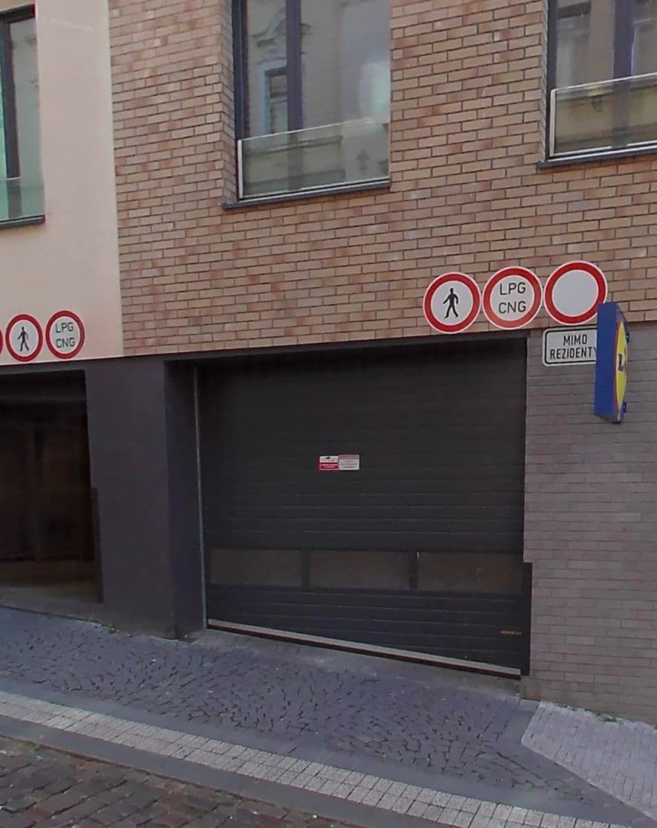 Prenájom garáže 15 m², Krásova, Praha, Praha Prenájom garáže 15 m², Krásova, Praha, Praha