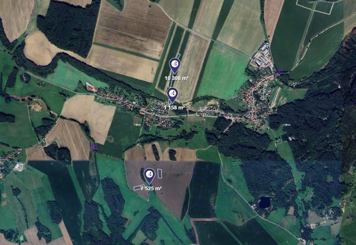 Predaj pozemku 12.661 m², Perálec, Pardubický kraj Predaj pozemku 12.661 m², Perálec, Pardubický kraj