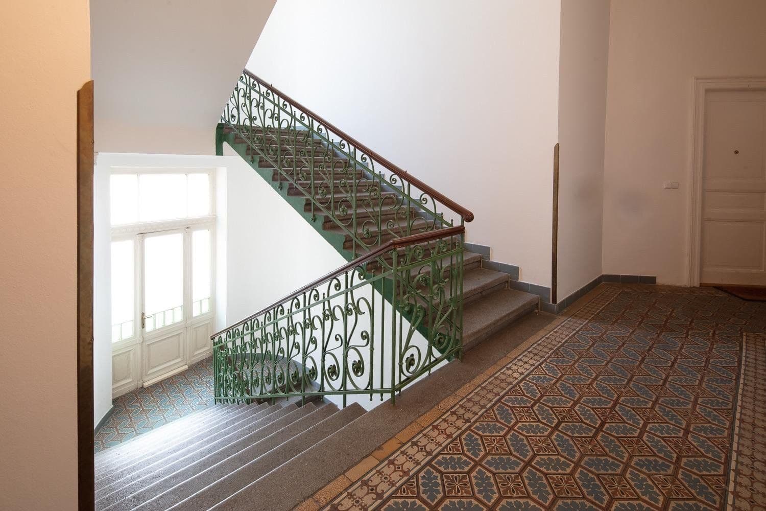 Prenájom bytu, náměstí Jiřího z Poděbrad, Praha, Praha Prenájom bytu, náměstí Jiřího z Poděbrad, Praha, Praha