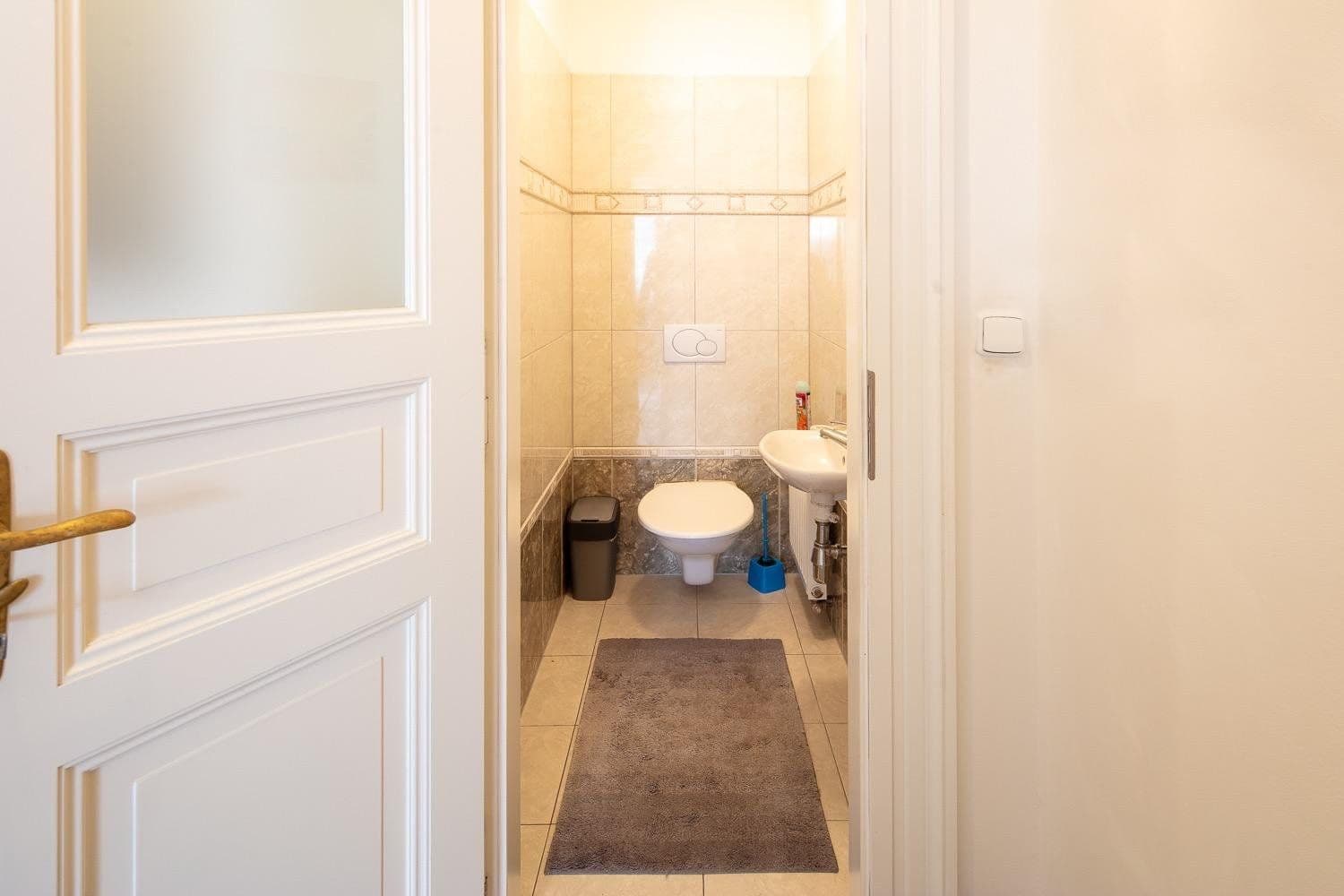 Prenájom bytu, náměstí Jiřího z Poděbrad, Praha, Praha Prenájom bytu, náměstí Jiřího z Poděbrad, Praha, Praha