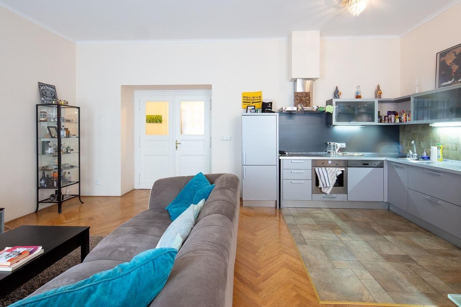 Prenájom bytu, náměstí Jiřího z Poděbrad, Praha, Praha Prenájom bytu, náměstí Jiřího z Poděbrad, Praha, Praha