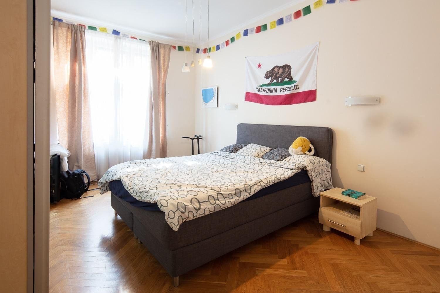 Prenájom bytu, náměstí Jiřího z Poděbrad, Praha, Praha Prenájom bytu, náměstí Jiřího z Poděbrad, Praha, Praha