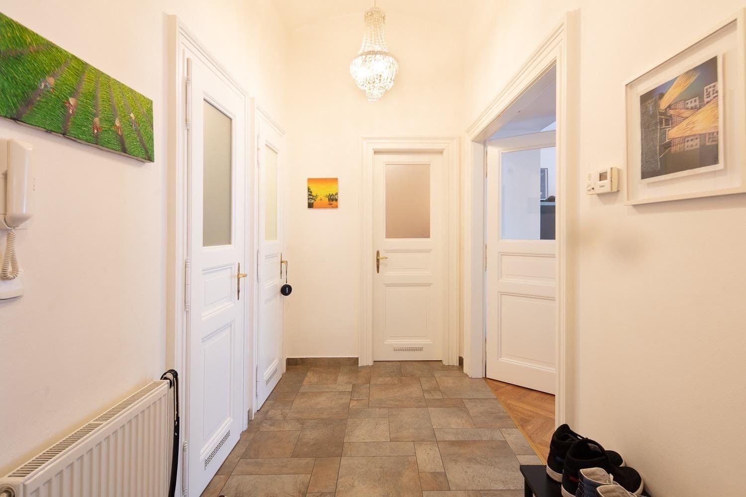 Prenájom bytu, náměstí Jiřího z Poděbrad, Praha, Praha Prenájom bytu, náměstí Jiřího z Poděbrad, Praha, Praha