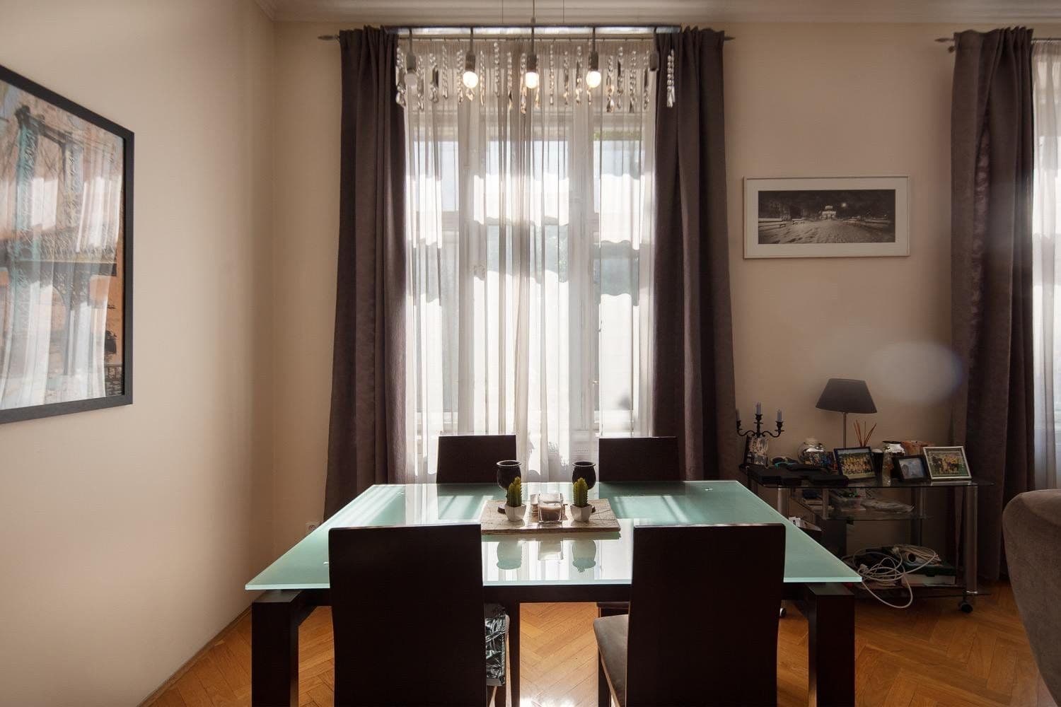 Prenájom bytu, náměstí Jiřího z Poděbrad, Praha, Praha Prenájom bytu, náměstí Jiřího z Poděbrad, Praha, Praha