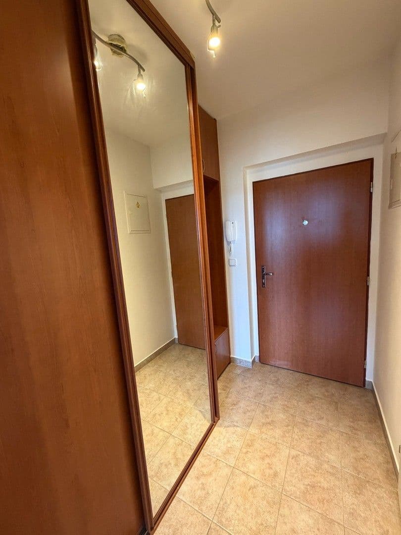 Prenájom bytu 1-izbový 28 m², Mattioliho, Praha, Praha Prenájom bytu 1-izbový 28 m², Mattioliho, Praha, Praha