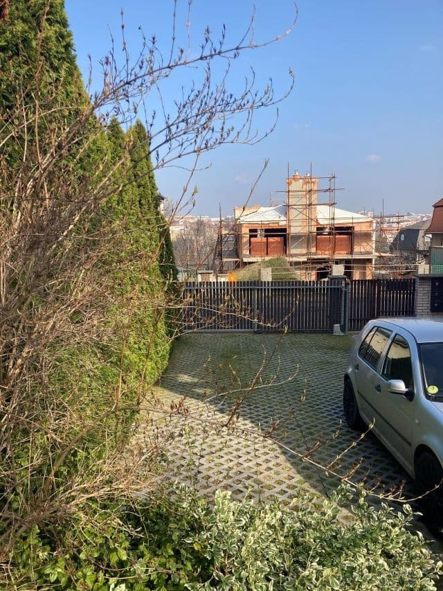 Prenájom bytu 1-izbový 25 m², Pod Sychrovem Ⅰ, Praha, Praha Prenájom bytu 1-izbový 25 m², Pod Sychrovem Ⅰ, Praha, Praha