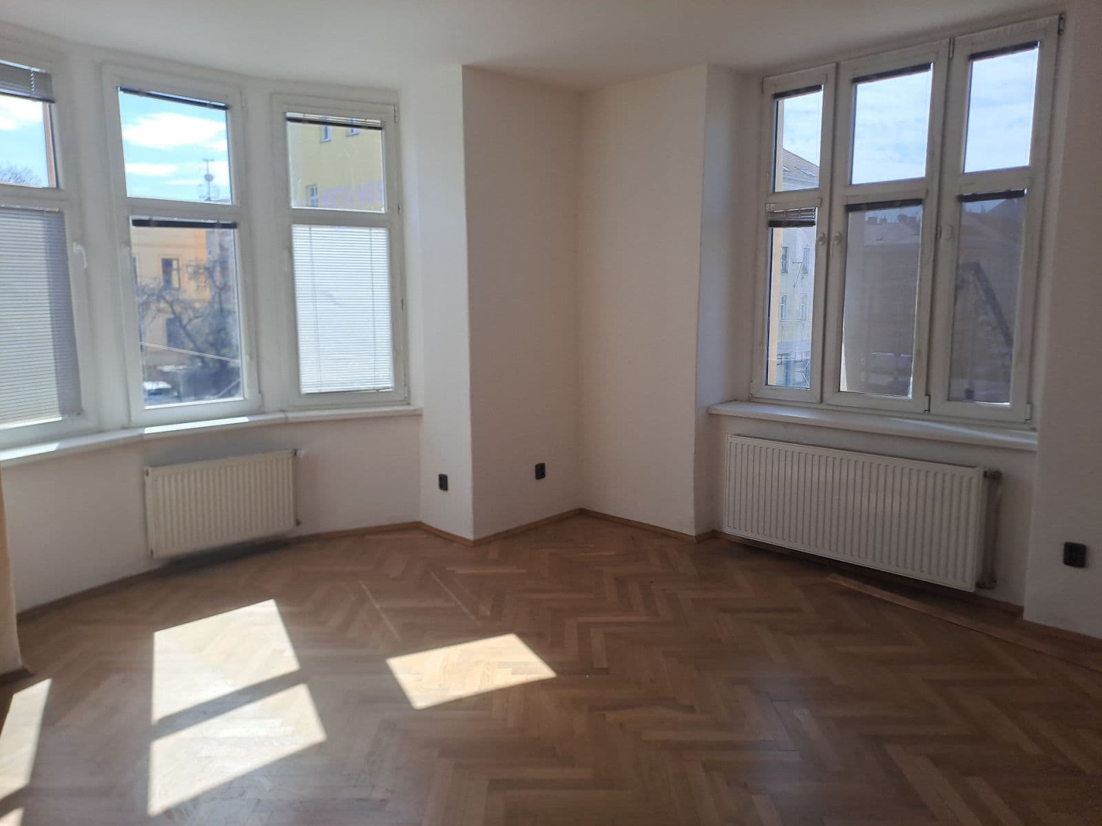 Prenájom bytu 2-izbový 72 m², Sokolovská, Praha, Praha Prenájom bytu 2-izbový 72 m², Sokolovská, Praha, Praha