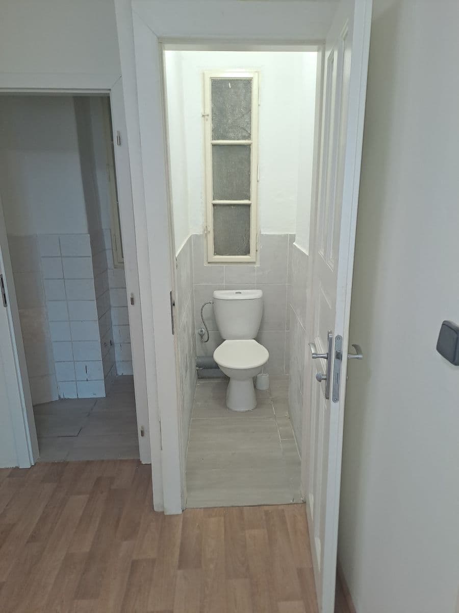 Prenájom bytu 2-izbový 72 m², Sokolovská, Praha, Praha Prenájom bytu 2-izbový 72 m², Sokolovská, Praha, Praha