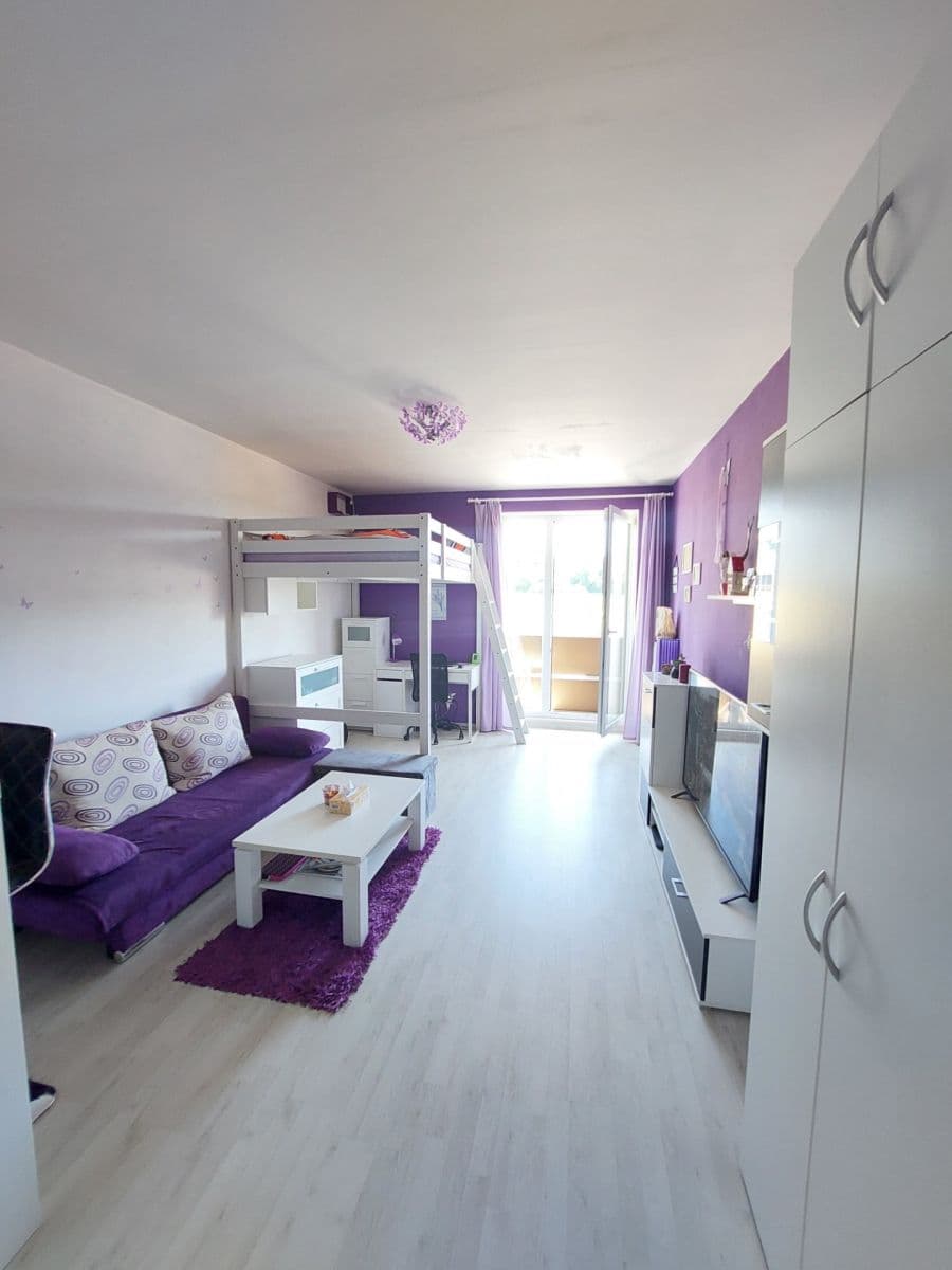 Predaj bytu 1-izbový 34 m², Svatojánská, Hradec Králové, Královéhradecký kraj Predaj bytu 1-izbový 34 m², Svatojánská, Hradec Králové, Královéhradecký kraj