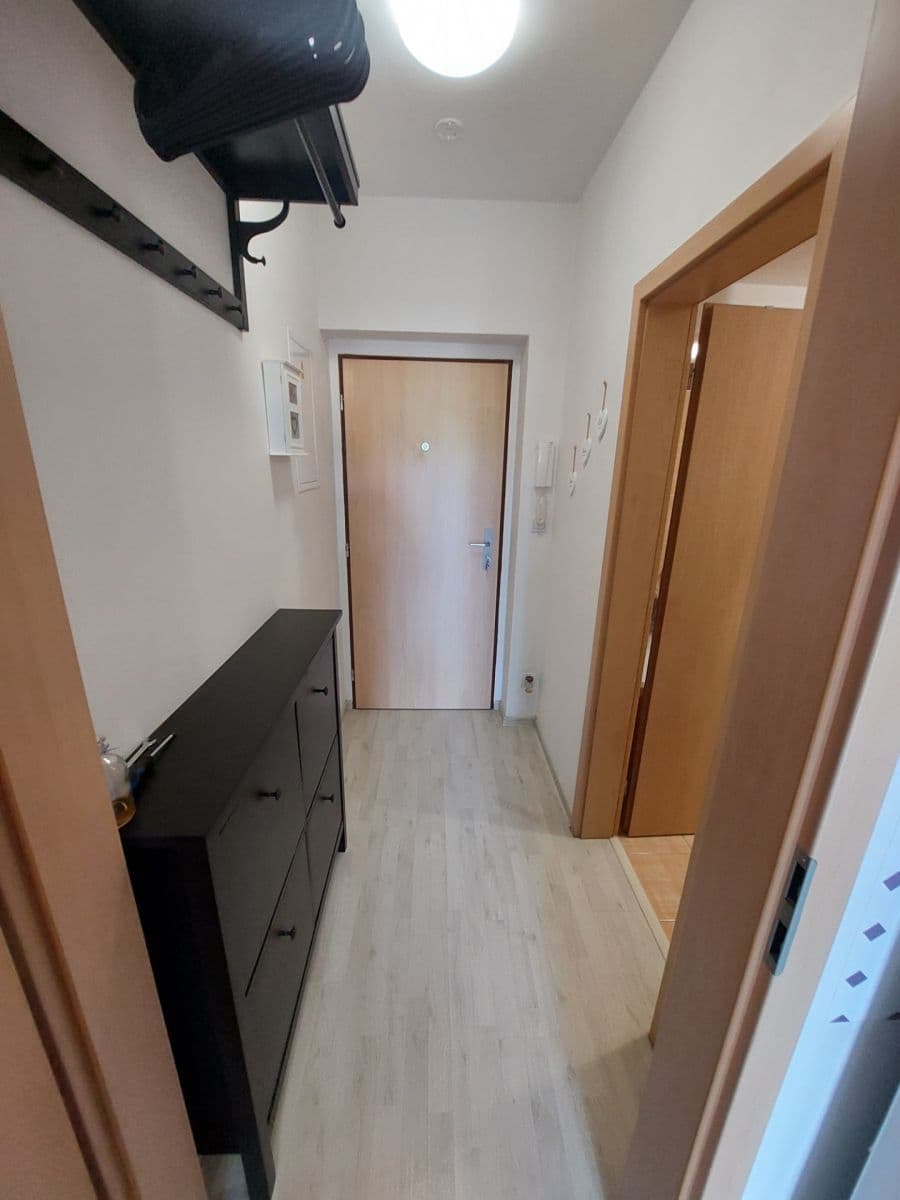 Predaj bytu 1-izbový 34 m², Svatojánská, Hradec Králové, Královéhradecký kraj Predaj bytu 1-izbový 34 m², Svatojánská, Hradec Králové, Královéhradecký kraj