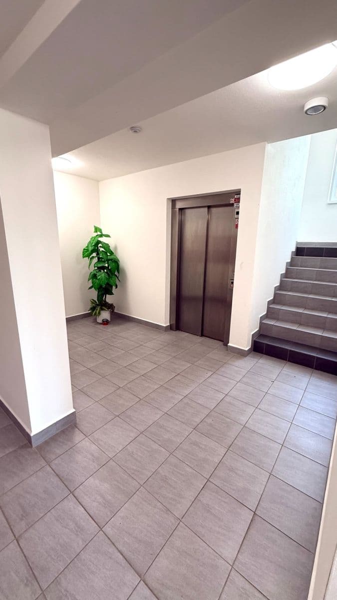 Predaj bytu 3-izbový 70 m², Františka Jelena, České Budějovice, Jihočeský kraj Predaj bytu 3-izbový 70 m², Františka Jelena, České Budějovice, Jihočeský kraj