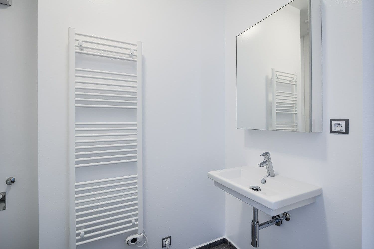 Prenájom bytu 2-izbový 42 m², Podplukovníka Sochora, Praha, Praha Prenájom bytu 2-izbový 42 m², Podplukovníka Sochora, Praha, Praha