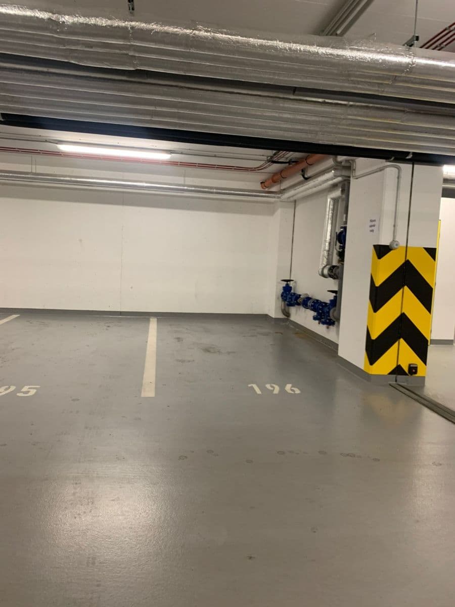 Prenájom garáže 15 m², Praha, Praha Prenájom garáže 15 m², Praha, Praha