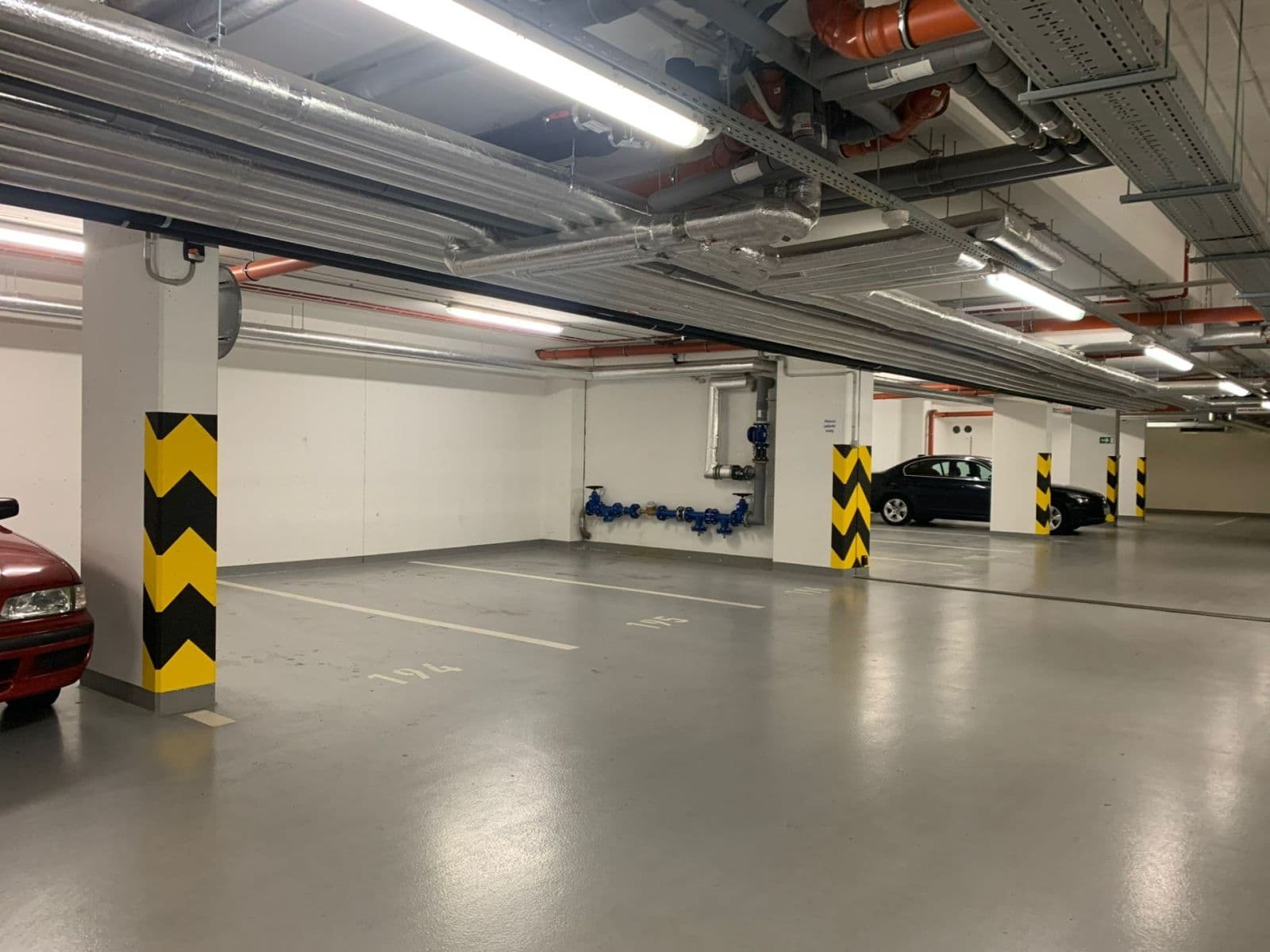 Prenájom garáže 15 m², Praha, Praha Prenájom garáže 15 m², Praha, Praha