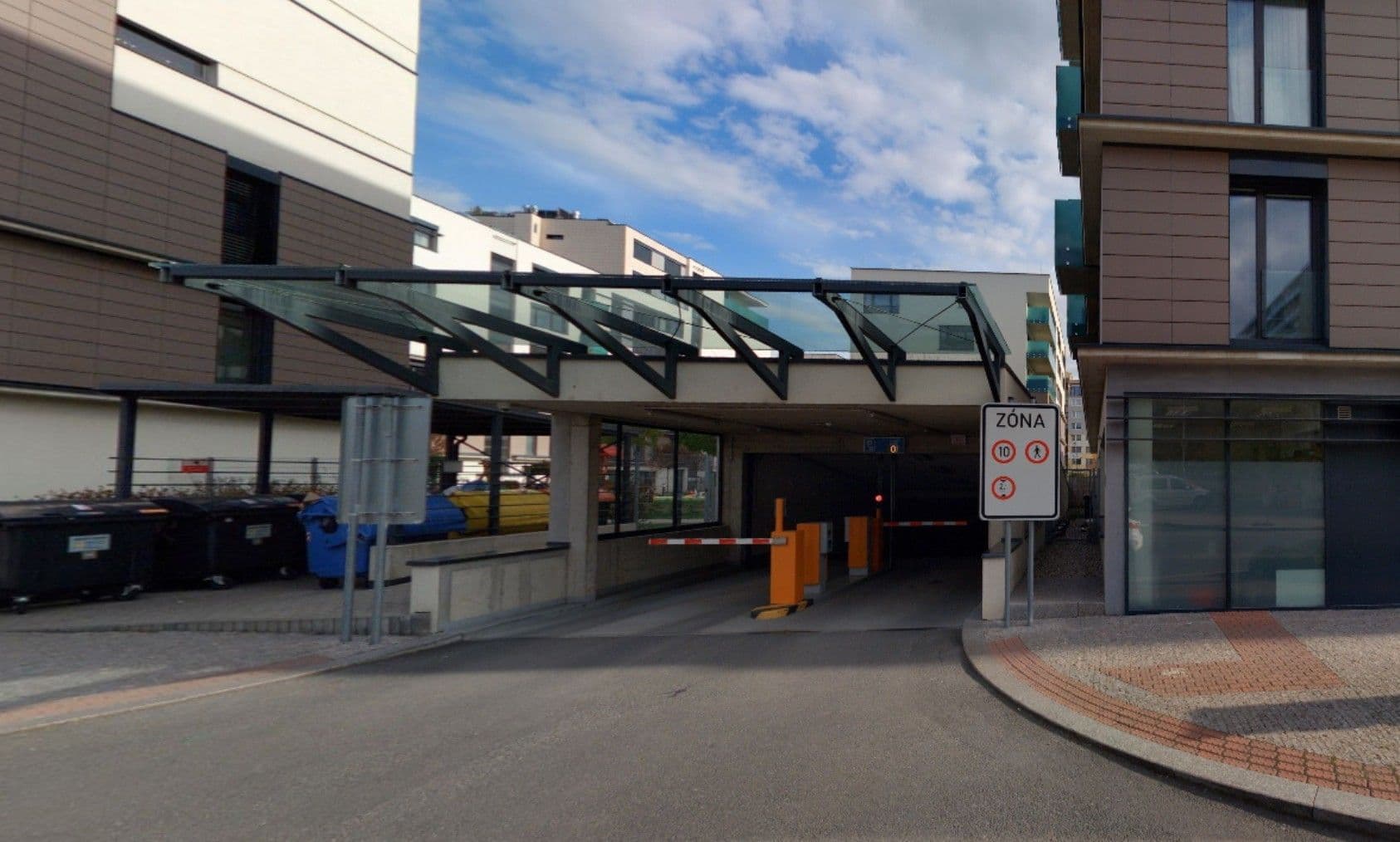 Prenájom garáže 15 m², Praha, Praha Prenájom garáže 15 m², Praha, Praha