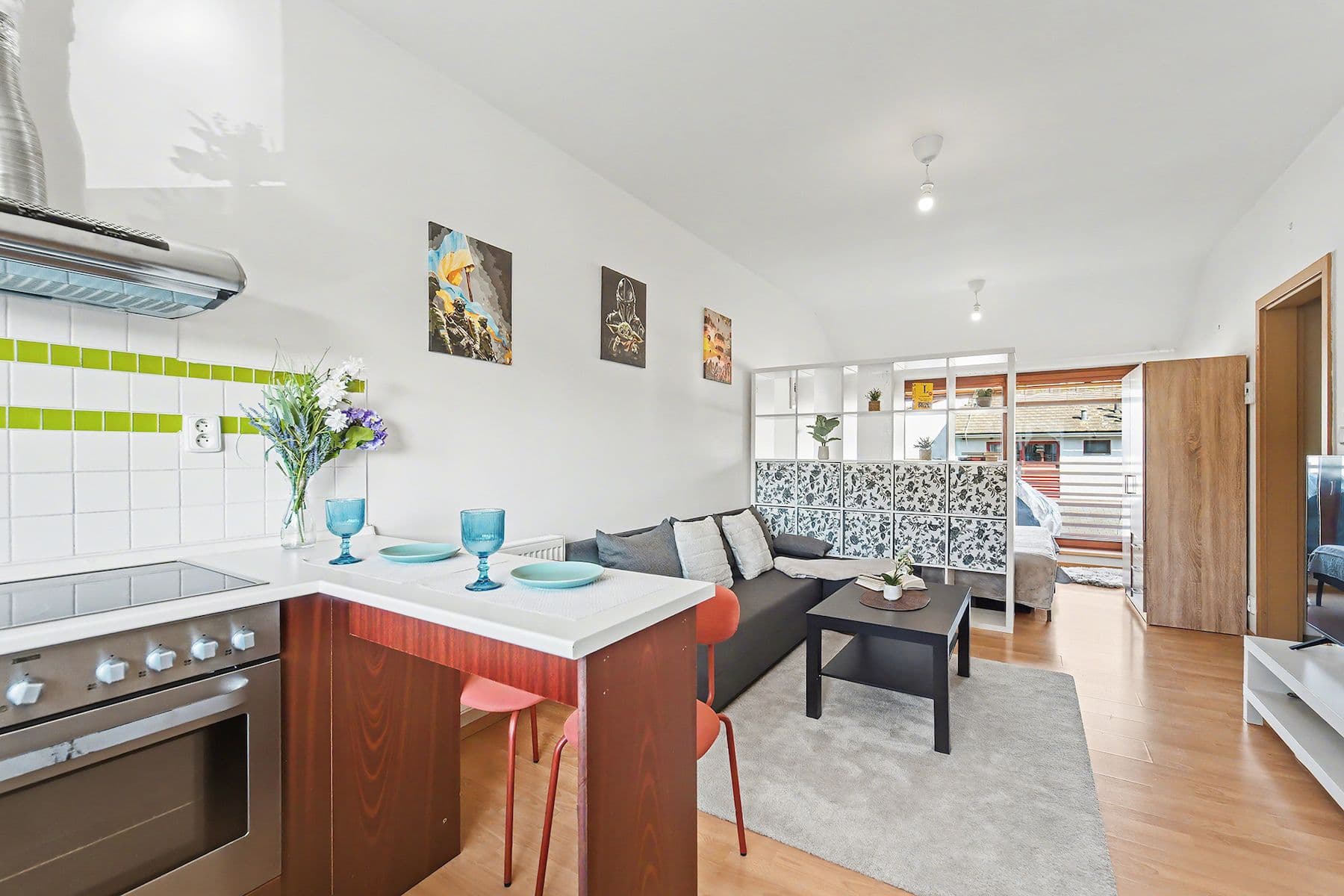 Predaj bytu 1-izbový 36 m², Kosatcová, Říčany, Středočeský kraj Predaj bytu 1-izbový 36 m², Kosatcová, Říčany, Středočeský kraj