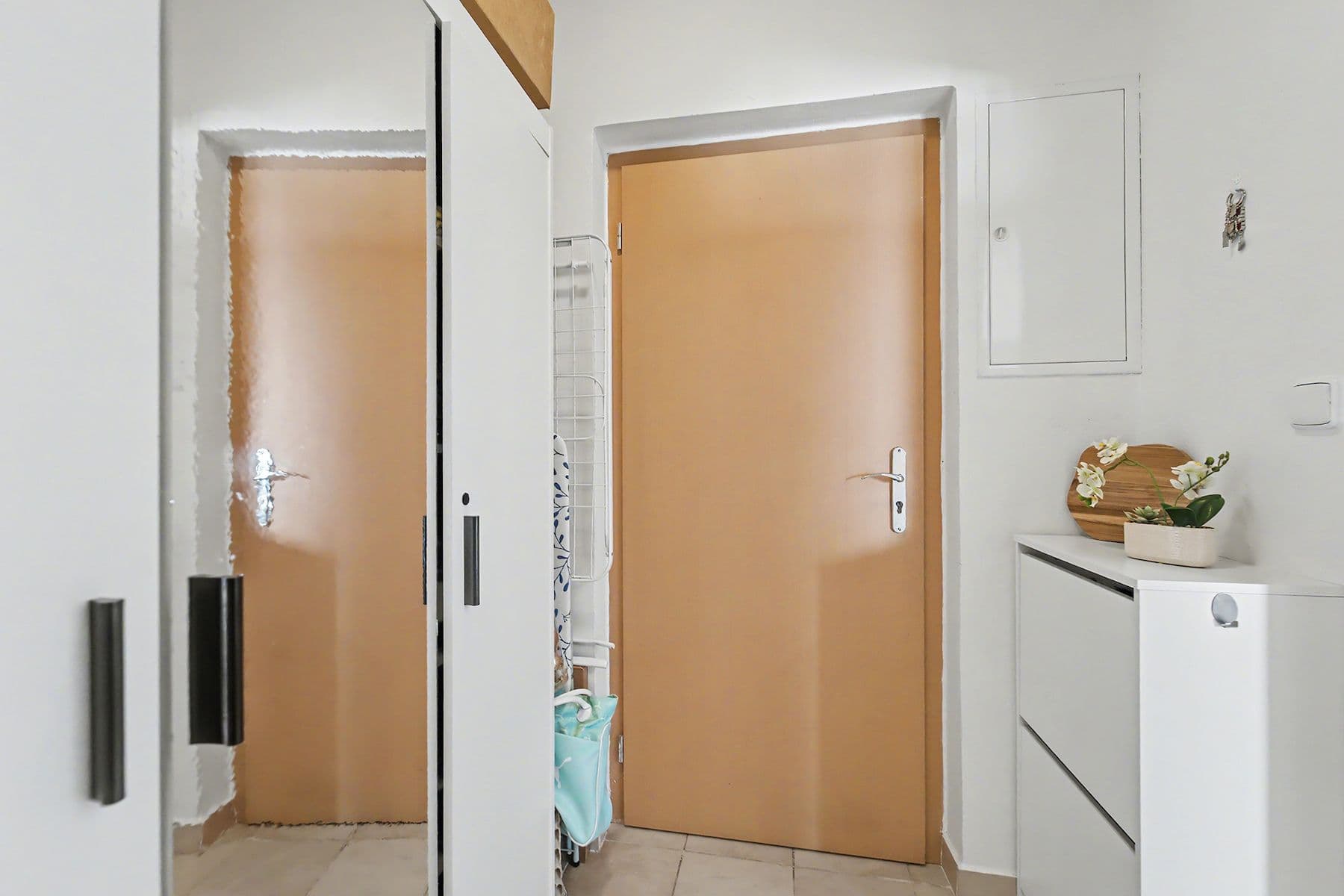 Predaj bytu 1-izbový 36 m², Kosatcová, Říčany, Středočeský kraj Predaj bytu 1-izbový 36 m², Kosatcová, Říčany, Středočeský kraj