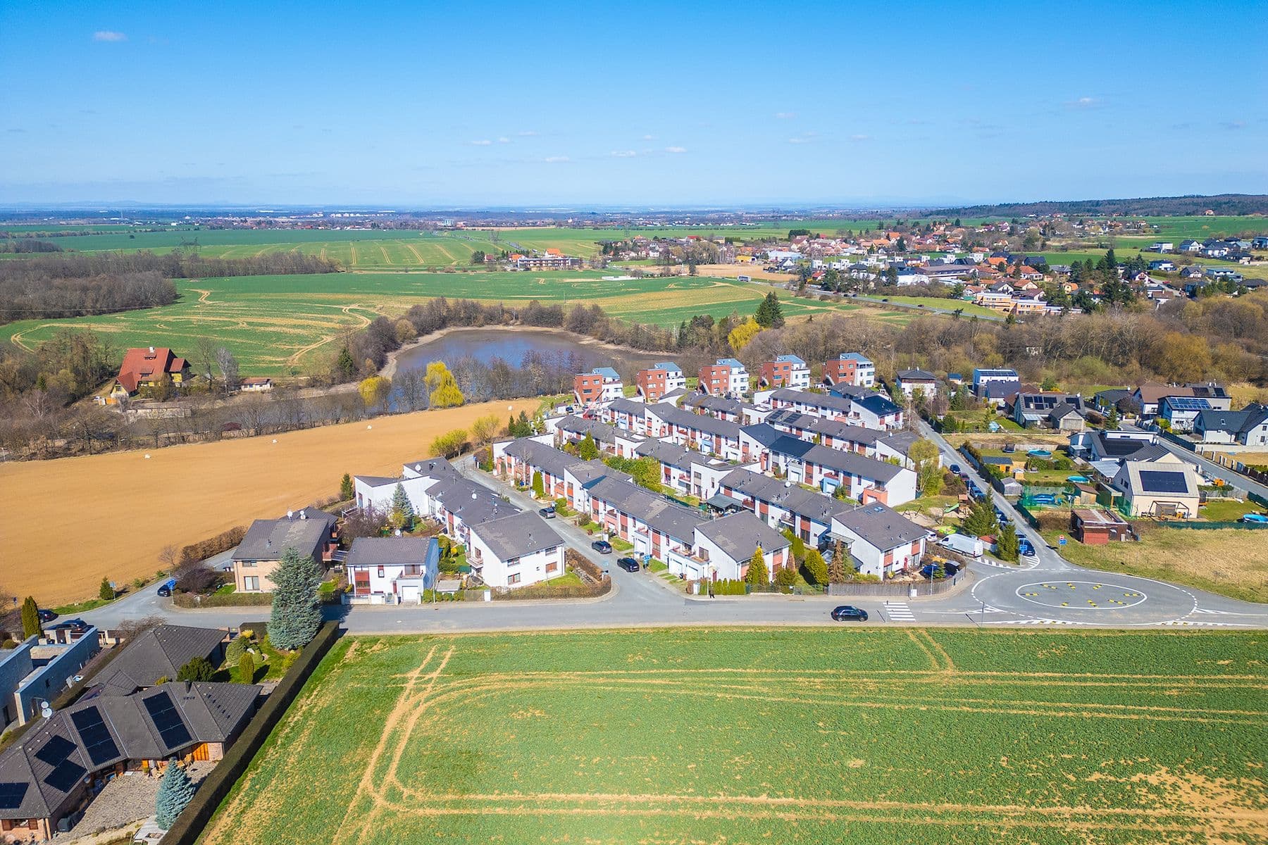 Predaj bytu 1-izbový 36 m², Kosatcová, Říčany, Středočeský kraj Predaj bytu 1-izbový 36 m², Kosatcová, Říčany, Středočeský kraj