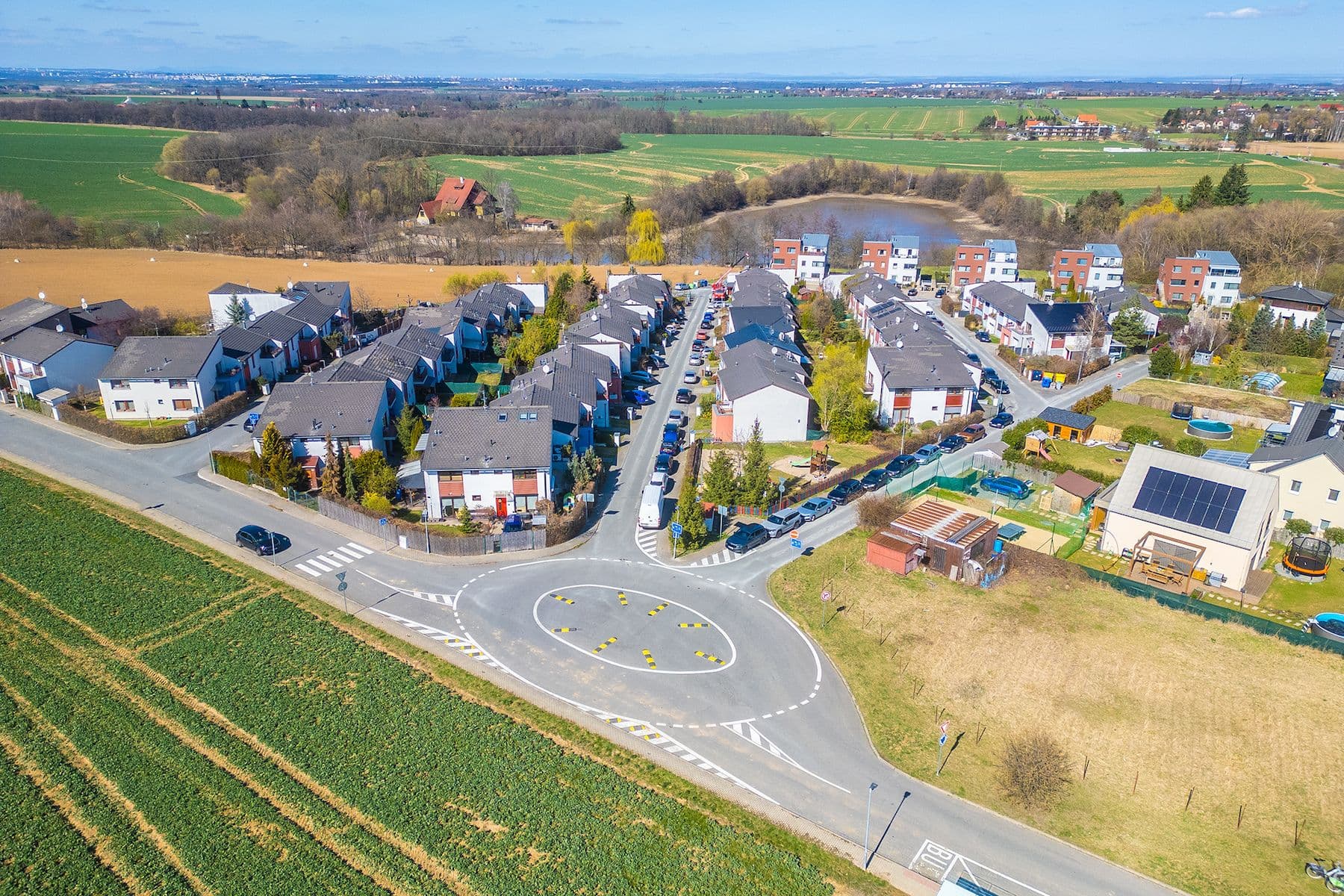 Predaj bytu 1-izbový 36 m², Kosatcová, Říčany, Středočeský kraj Predaj bytu 1-izbový 36 m², Kosatcová, Říčany, Středočeský kraj