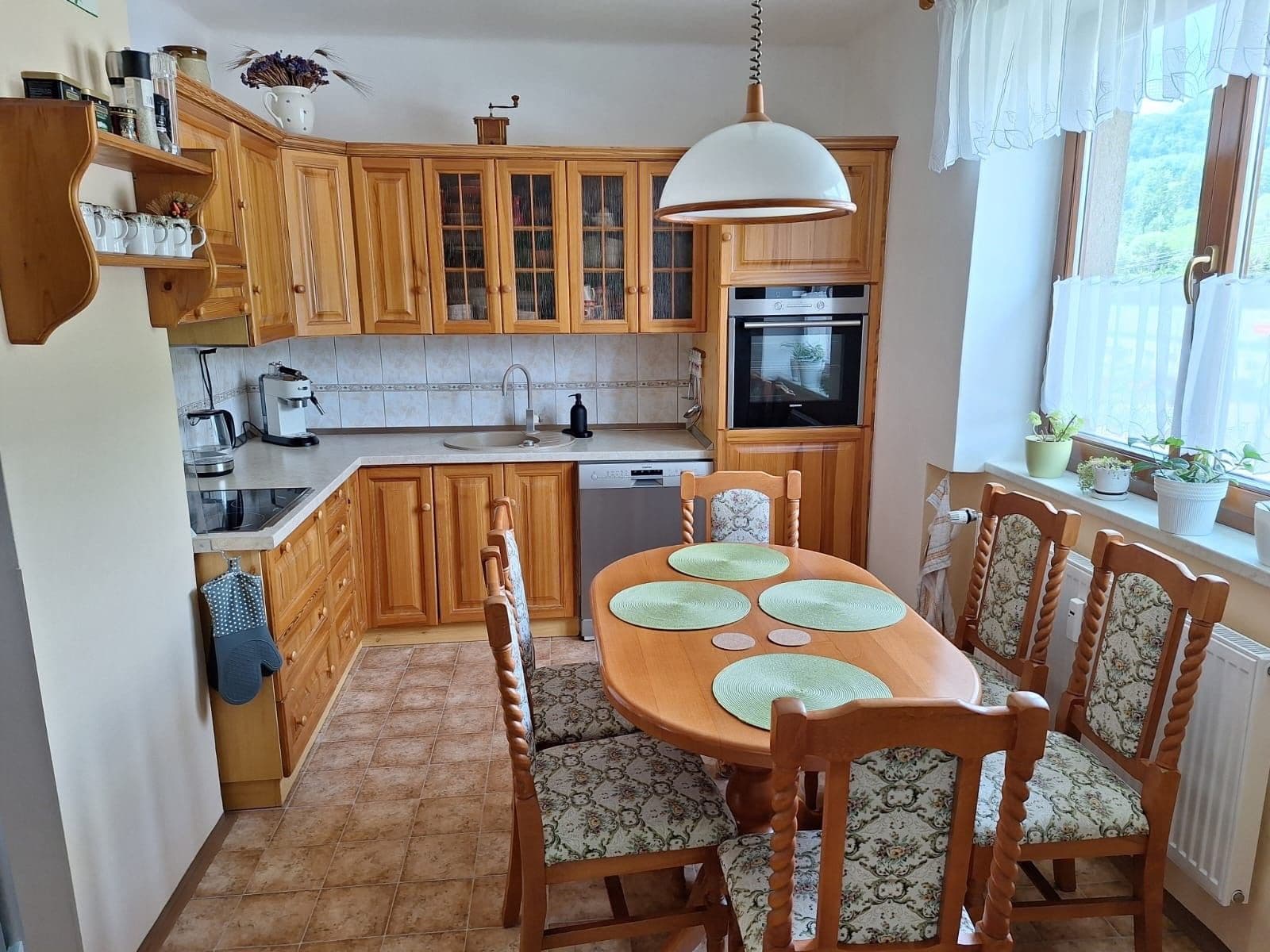 Predaj bytu 3-izbový 90 m², Víchová nad Jizerou, Liberecký kraj Predaj bytu 3-izbový 90 m², Víchová nad Jizerou, Liberecký kraj