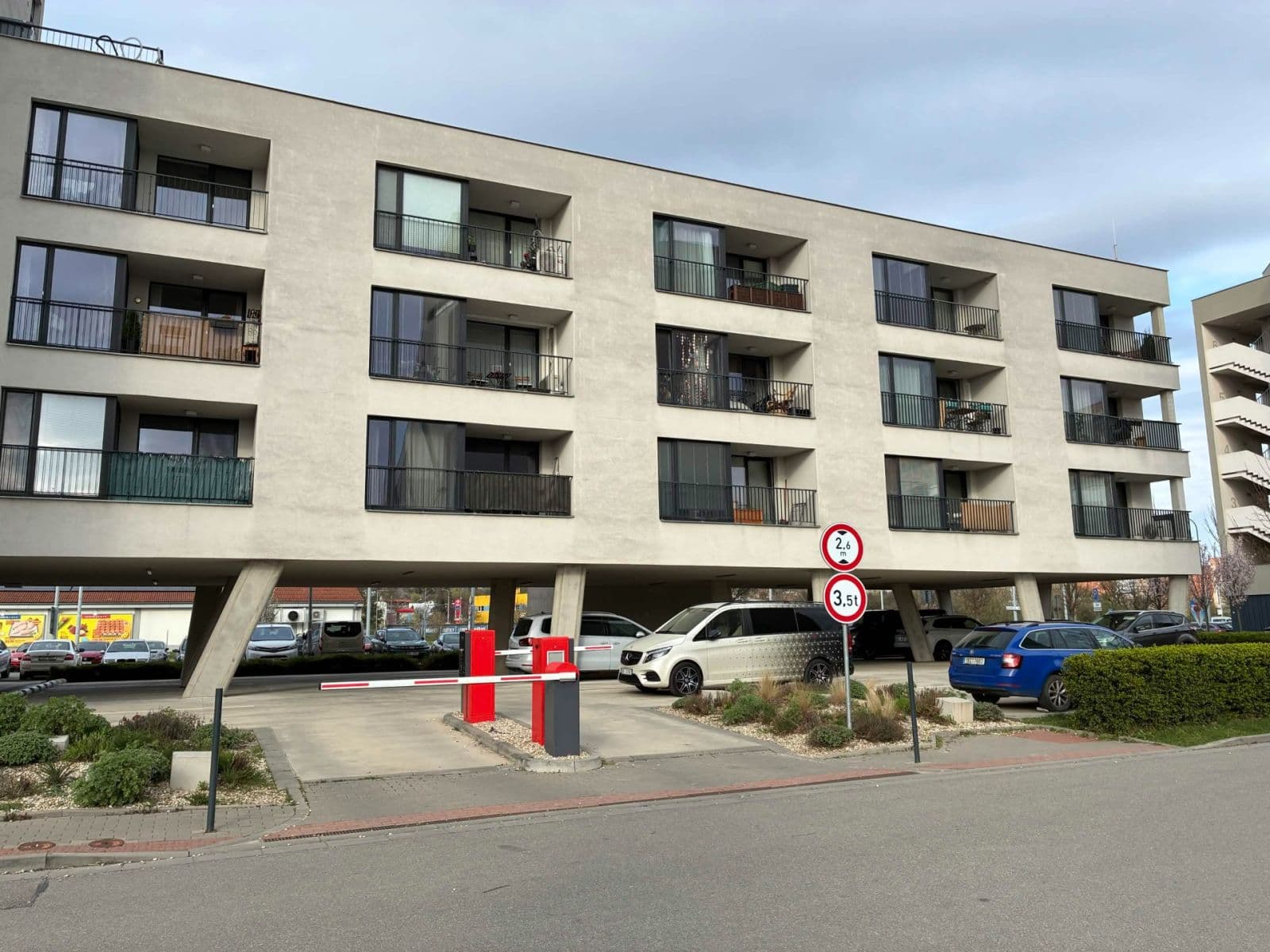 Predaj garáže 13 m², Kigginsova, Brno, Jihomoravský kraj Predaj garáže 13 m², Kigginsova, Brno, Jihomoravský kraj