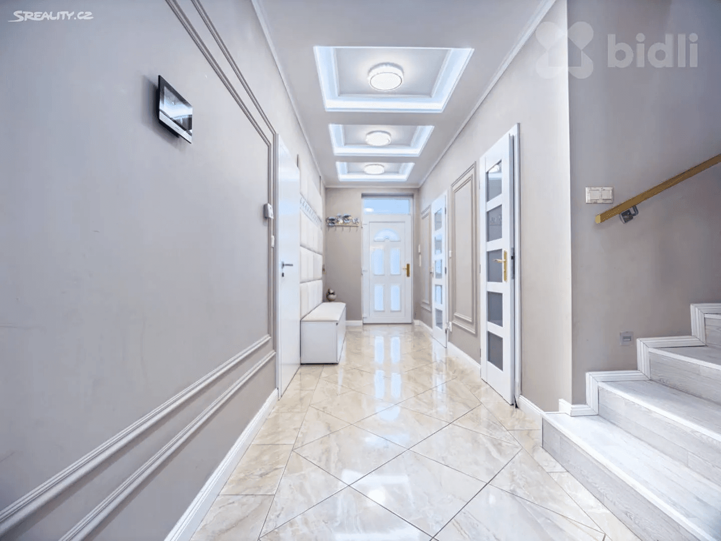 Predaj domu 189 m², pozemek 1.140 m², Zlatá, Středočeský kraj Predaj domu 189 m², pozemek 1.140 m², Zlatá, Středočeský kraj