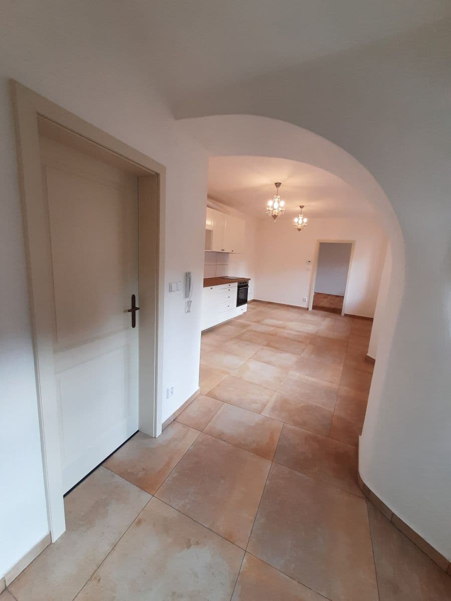 Prenájom bytu 1-izbový 45 m², Chržínská, Velvary, Středočeský kraj Prenájom bytu 1-izbový 45 m², Chržínská, Velvary, Středočeský kraj