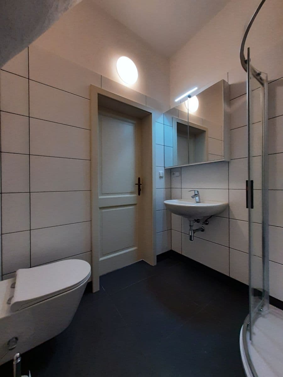 Prenájom bytu 1-izbový 51 m², Chržínská, Velvary, Středočeský kraj Prenájom bytu 1-izbový 51 m², Chržínská, Velvary, Středočeský kraj