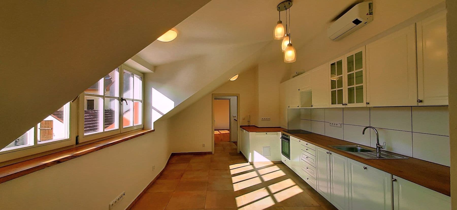 Prenájom bytu 2-izbový 83 m², Chržínská, Velvary, Středočeský kraj Prenájom bytu 2-izbový 83 m², Chržínská, Velvary, Středočeský kraj