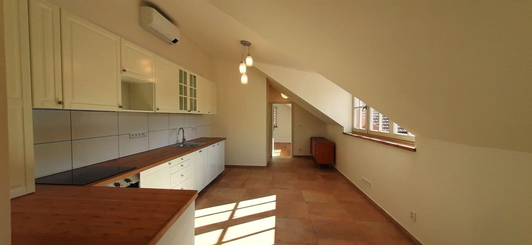 Prenájom bytu 2-izbový 83 m², Chržínská, Velvary, Středočeský kraj Prenájom bytu 2-izbový 83 m², Chržínská, Velvary, Středočeský kraj