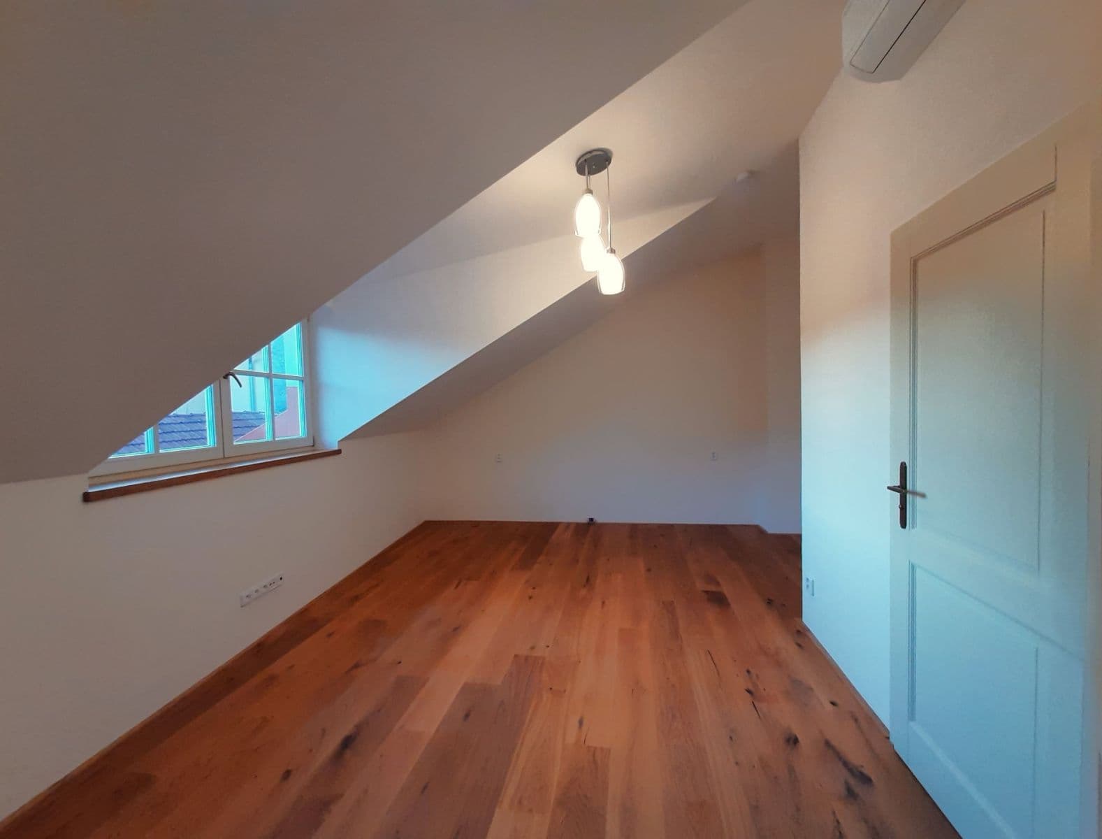 Prenájom bytu 2-izbový 83 m², Chržínská, Velvary, Středočeský kraj Prenájom bytu 2-izbový 83 m², Chržínská, Velvary, Středočeský kraj