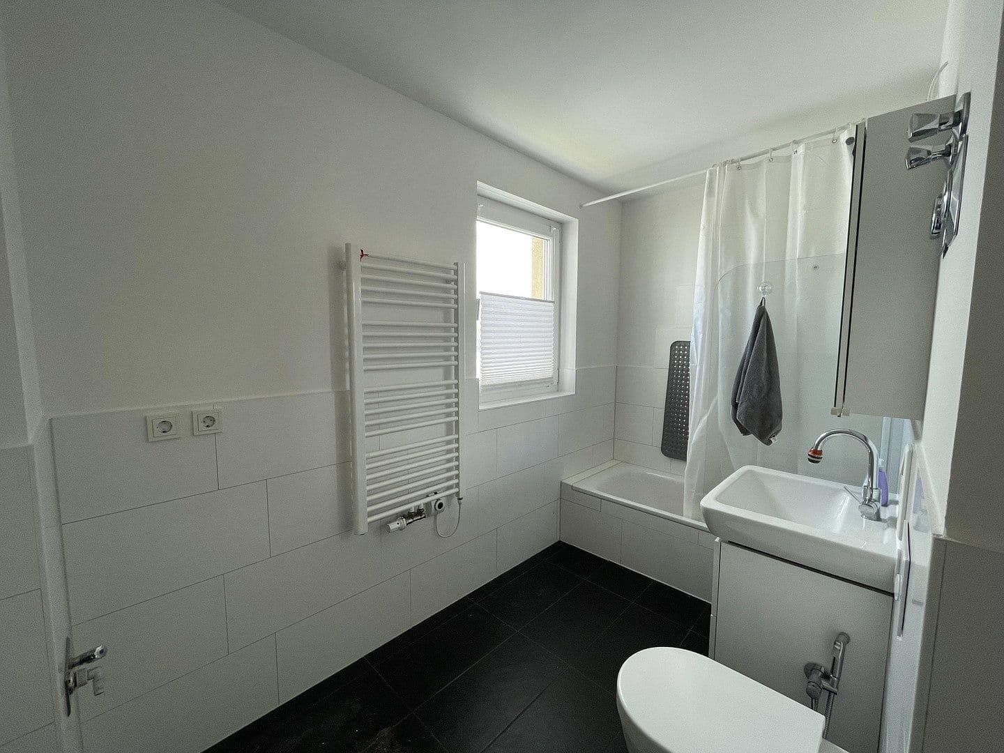 Predaj bytu 3-izbový 92 m², Niedernhausener Strasse 33, Frankfurt am Main, Hesensko Predaj bytu 3-izbový 92 m², Niedernhausener Strasse 33, Frankfurt am Main, Hesensko