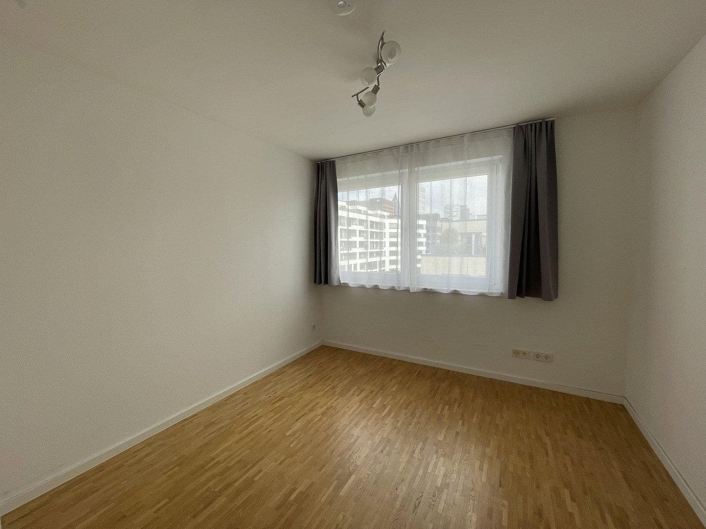 Predaj bytu 3-izbový 92 m², Niedernhausener Strasse 33, Frankfurt am Main, Hesensko Predaj bytu 3-izbový 92 m², Niedernhausener Strasse 33, Frankfurt am Main, Hesensko