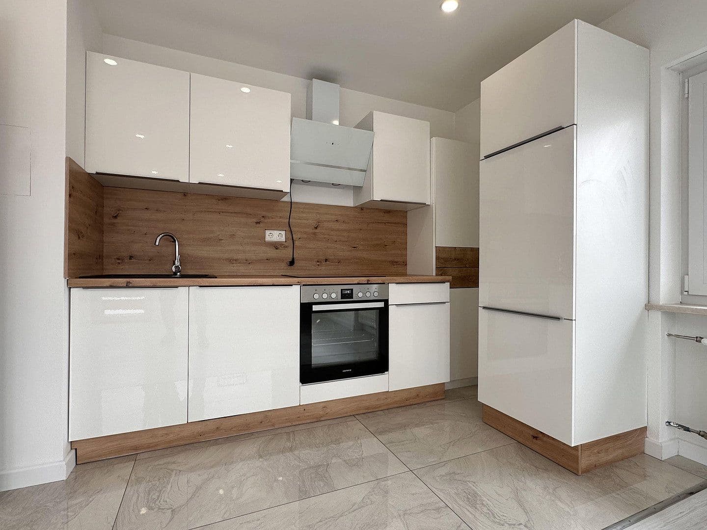 Prenájom bytu 4-izbový 100 m², Moosburg a. d. Isar, Bavorsko Prenájom bytu 4-izbový 100 m², Moosburg a. d. Isar, Bavorsko