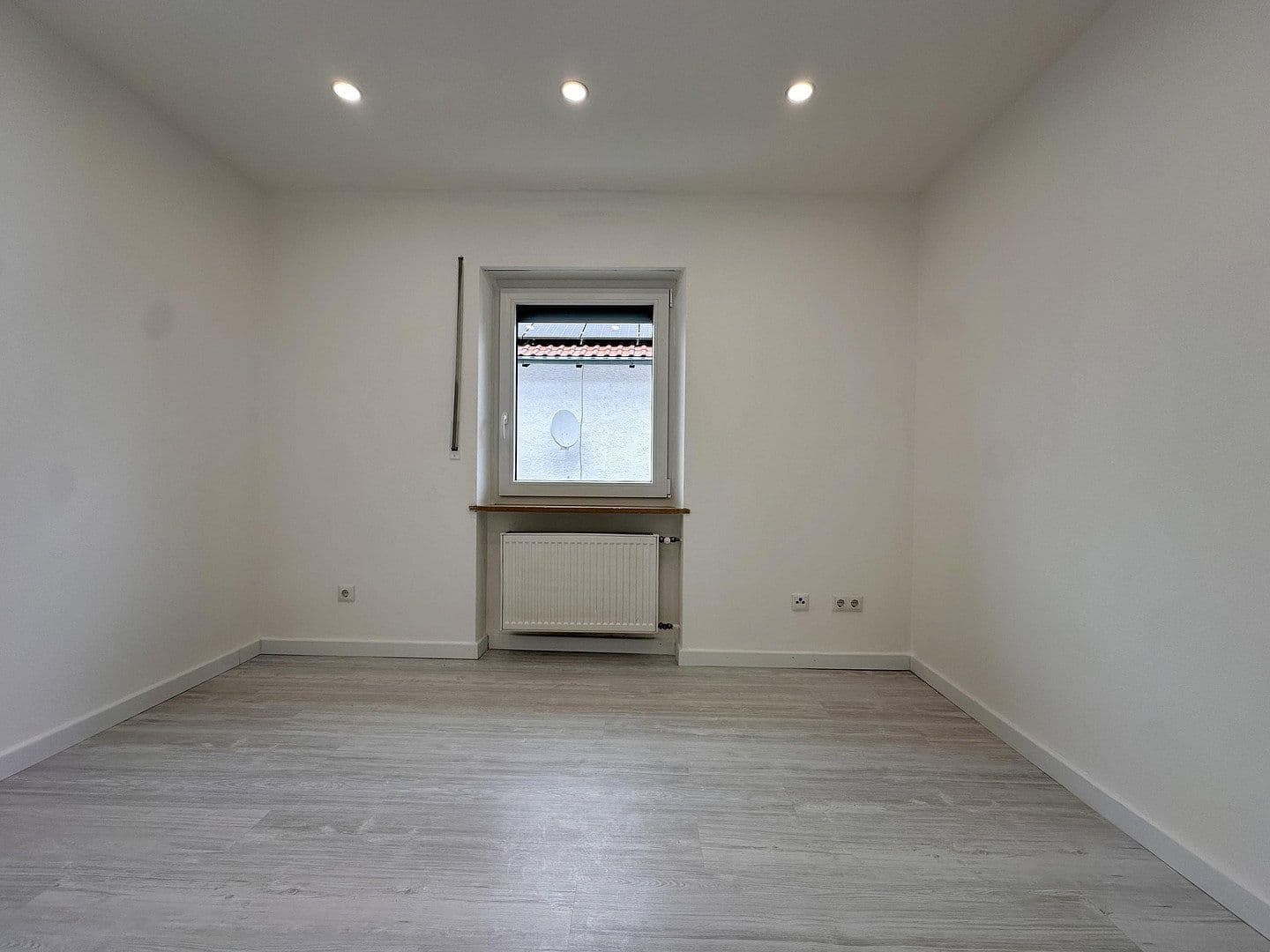 Prenájom bytu 4-izbový 100 m², Moosburg a. d. Isar, Bavorsko Prenájom bytu 4-izbový 100 m², Moosburg a. d. Isar, Bavorsko